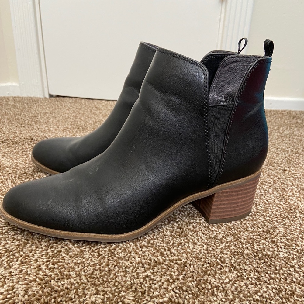 Dr.Scholl’s black booties